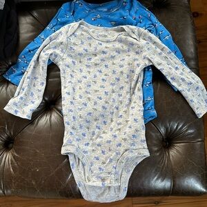 Simple joy by carters size 18m long sleeve onesie